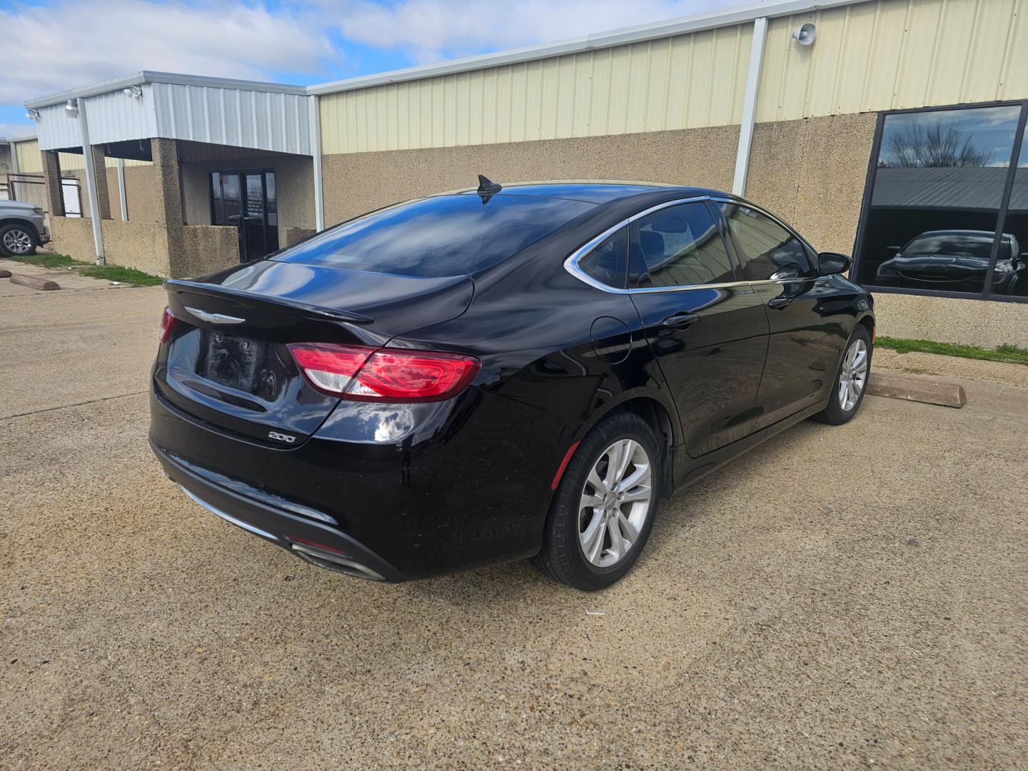 2016 BLACK Chrysler 200 Limited (1C3CCCAG7GN) with an 3.6L V6 DOHC 24V FFV engine, 9A transmission, located at 533 S Seven Points BLVD, Seven Points, TX, 75143, (430) 255-4030, 32.313999, -96.209351 - Photo#2